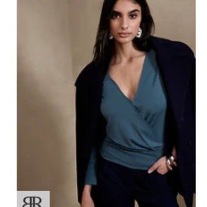 NWT Banana Republic Factory Crepe Wrap Waist Top, Size XS, Color Ski Slate